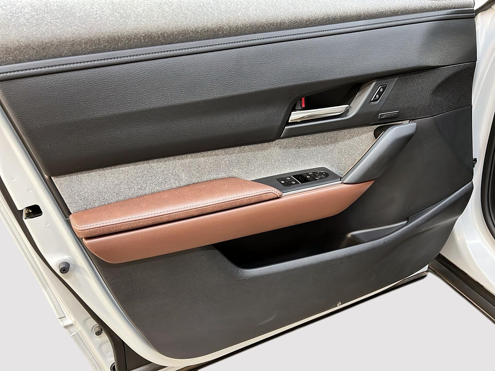 Mazda MX-30 VE 2022 - Image #25