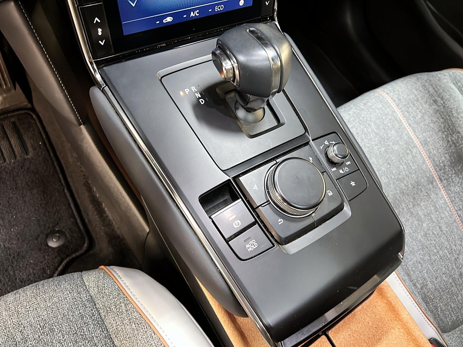 Mazda MX-30 GT TOIT NAV 2022 - image #14