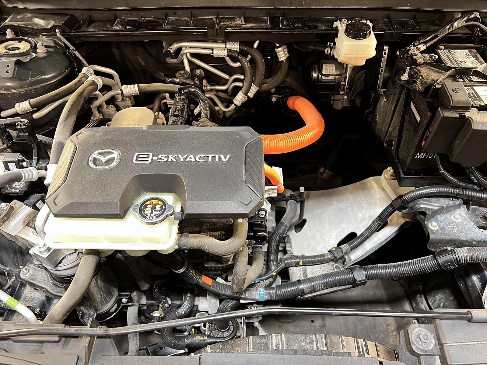 Mazda MX-30 VE 2022 - Image #12