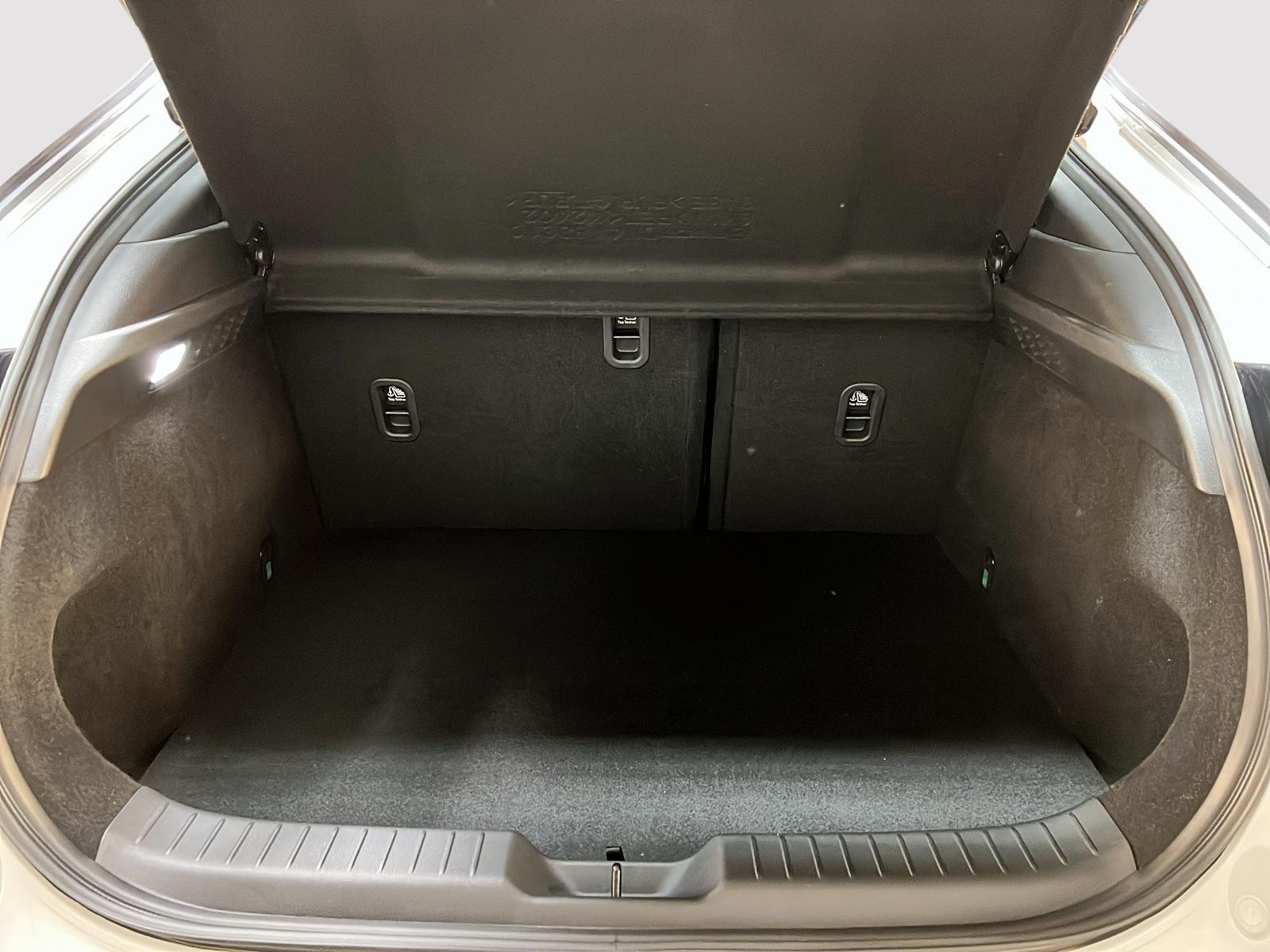 Mazda MX-30 2022 - Image #13