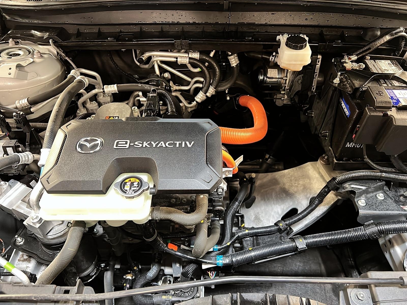 Mazda MX-30 2022 - Image #12