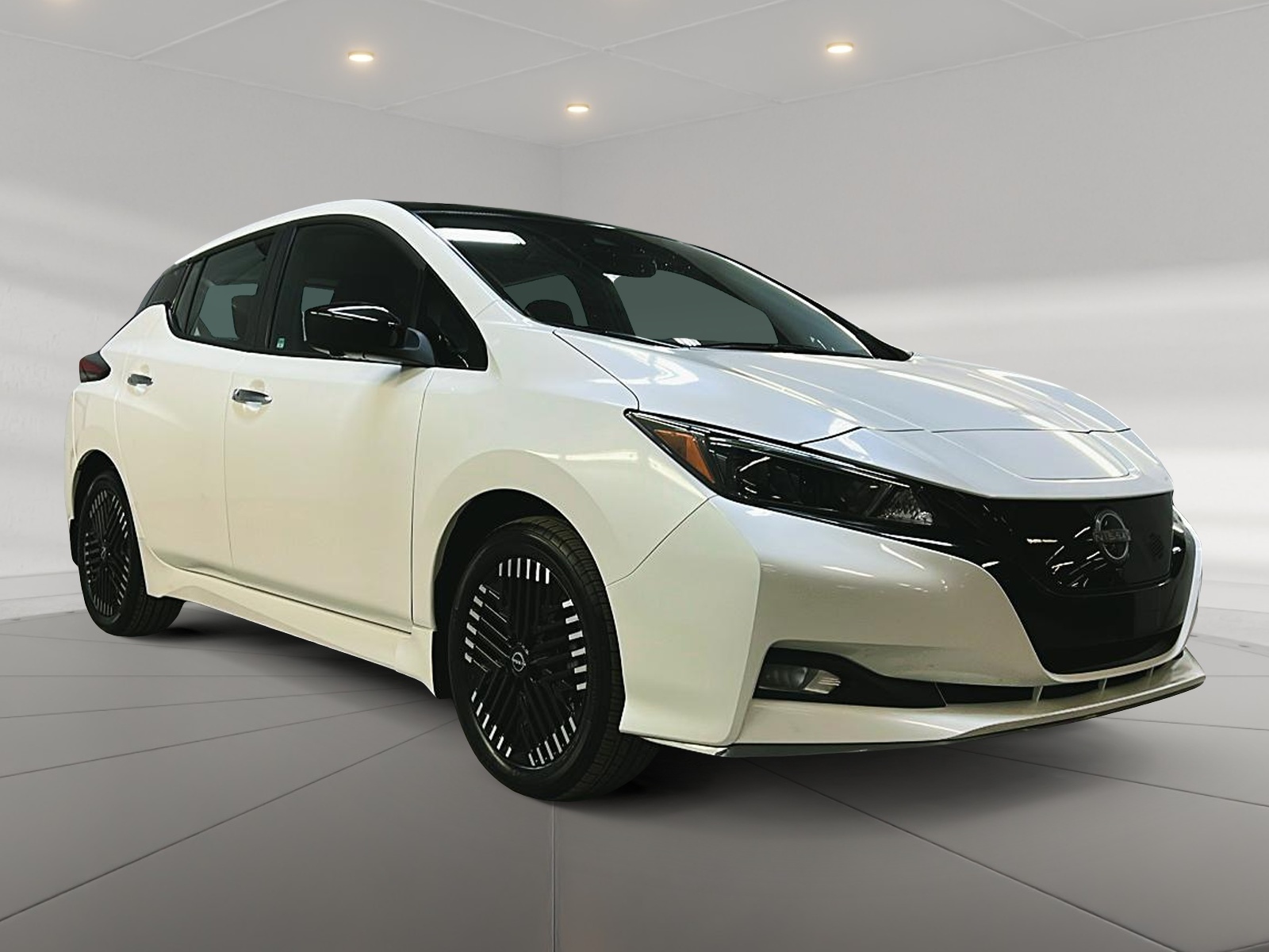 Nissan Leaf 2023 - Image #3