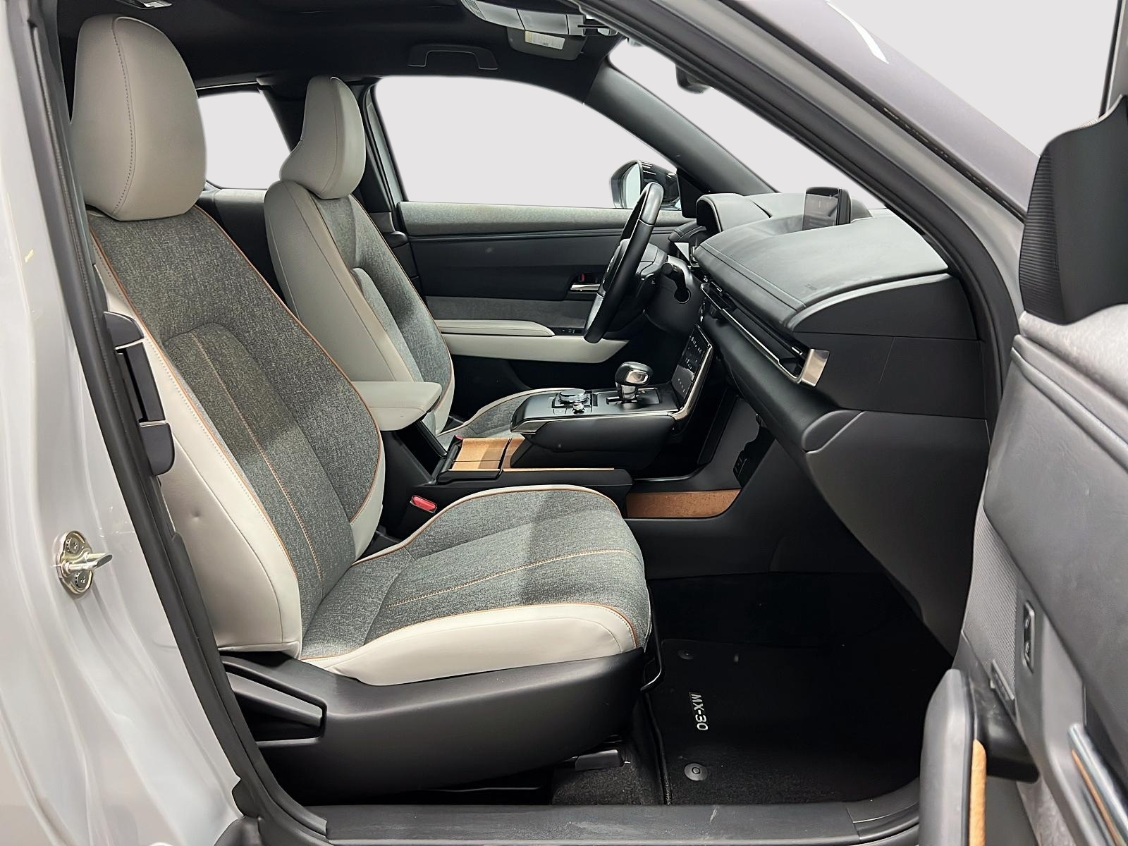 Mazda MX-30 GT TOIT NAV 2022 — photo 8