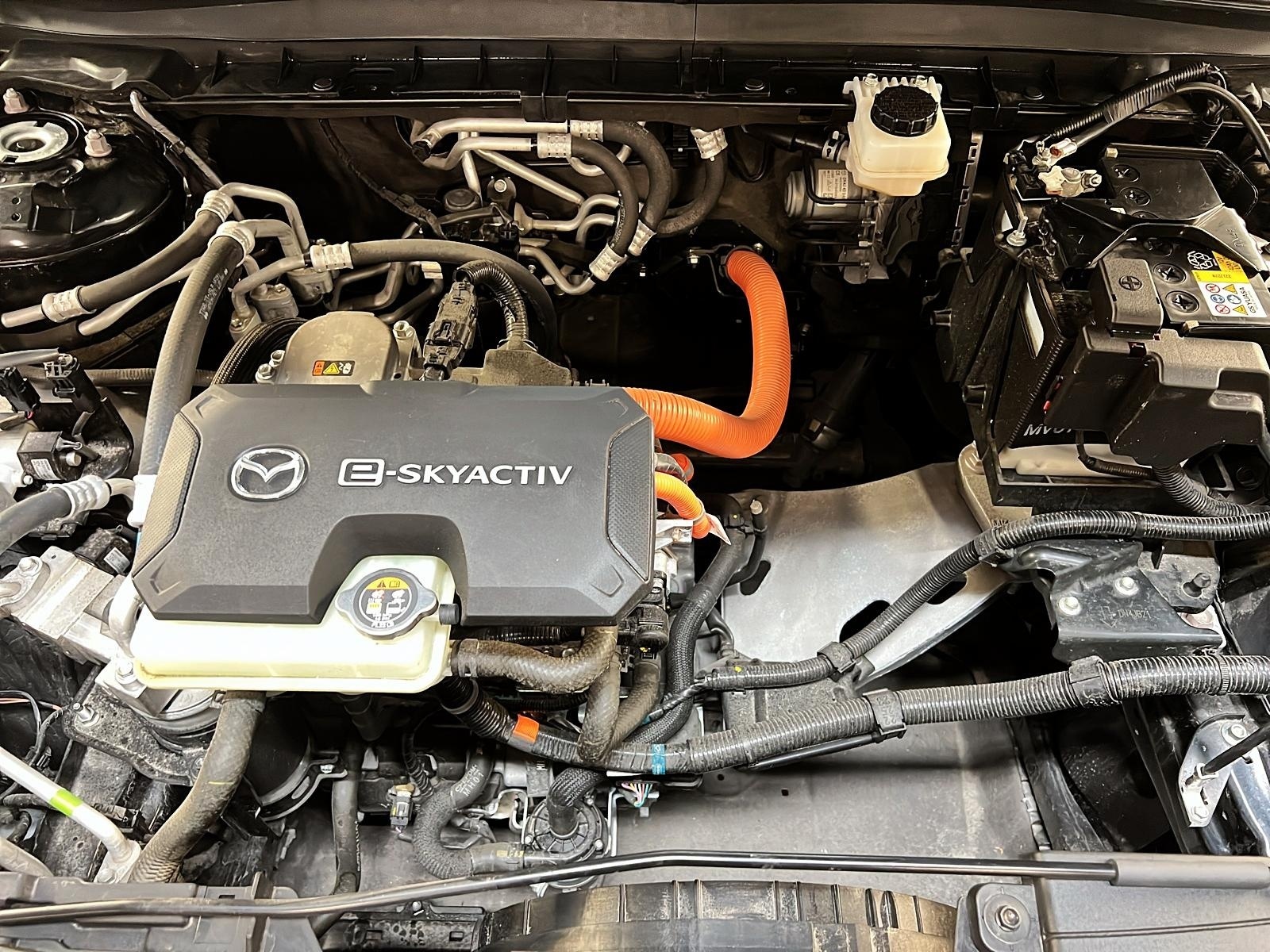 Mazda MX-30 GS 2023 - image #11