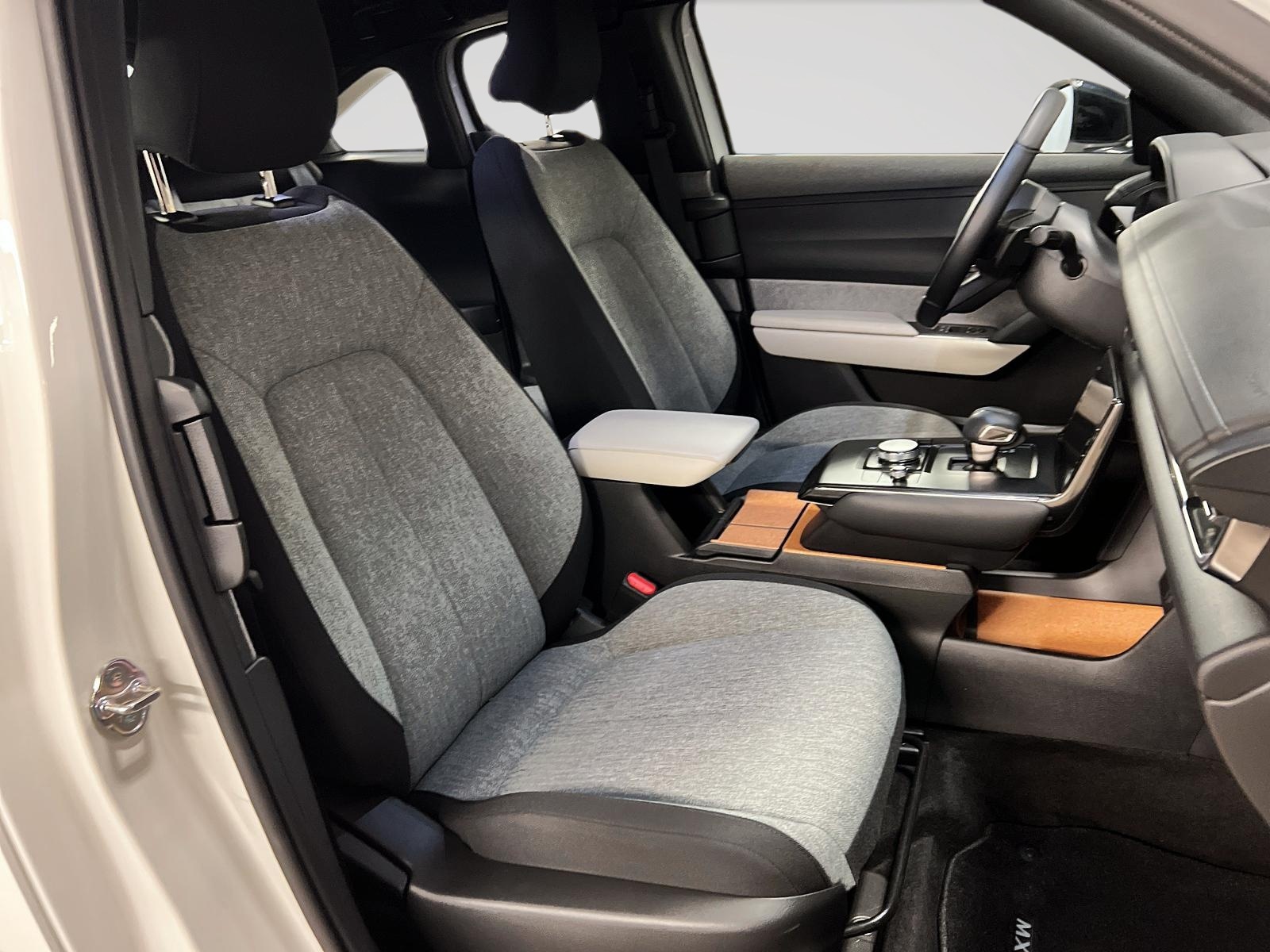 Mazda MX-30 GS NAV 2023 - image #8