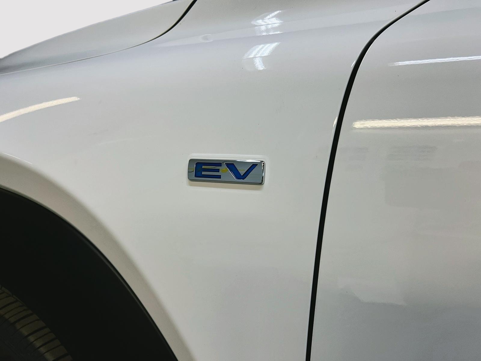 Mazda MX-30 GT TOIT 2023 - image #28