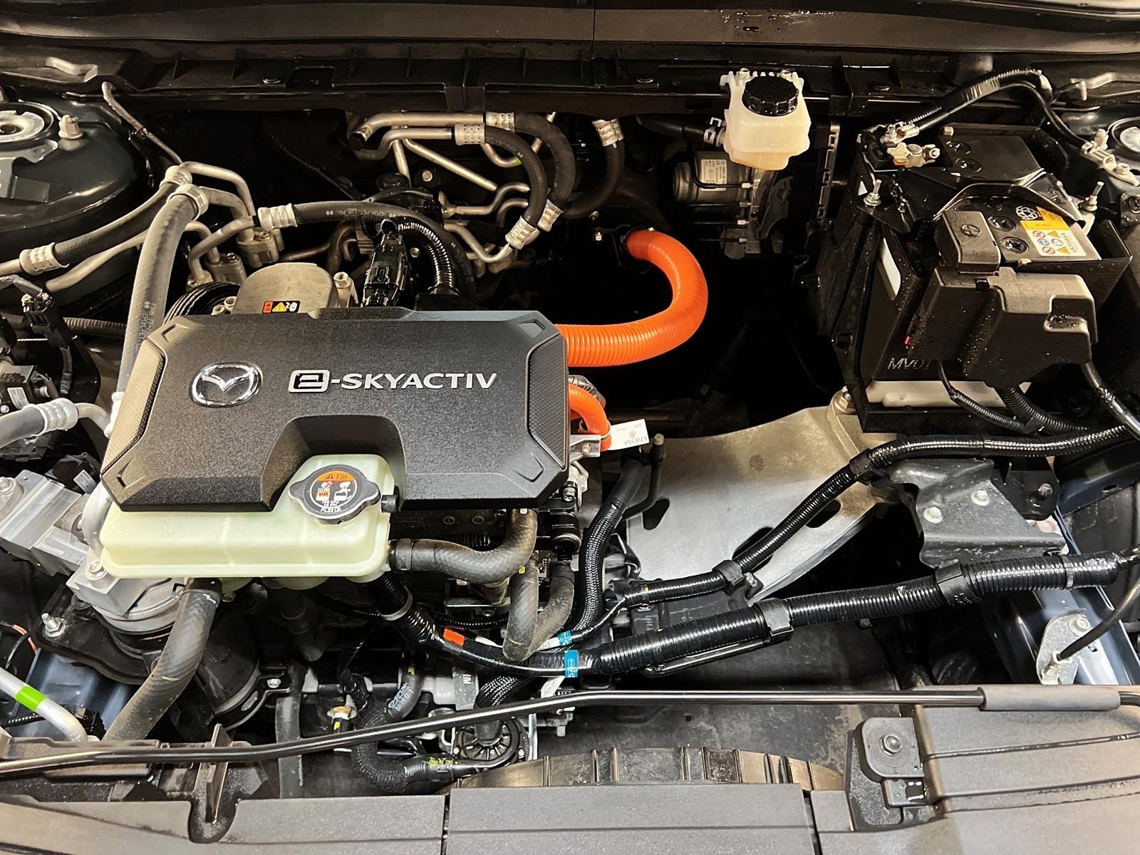 Mazda MX-30 GT TOIT 2023 - image #12